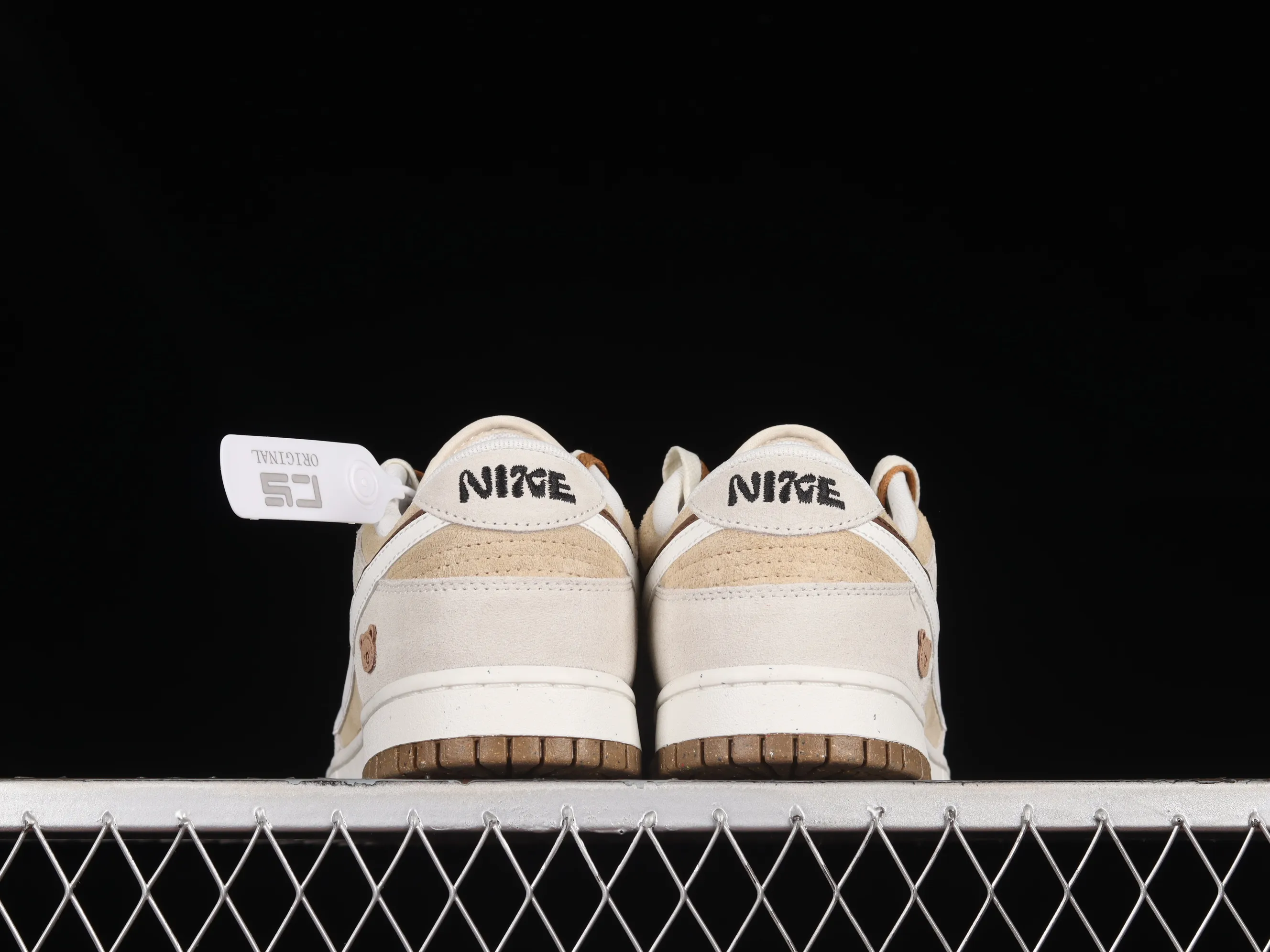 All categories Nk SB Dunk series Nk SB Dunk Low low-top sneakers Nk SB Dunk Low "85" white and brown double hook SB low-top sports and leisure sneakers DO9457-113